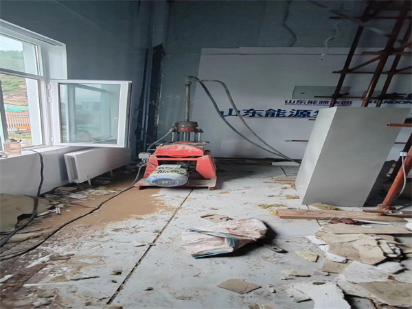 曲周地基基础下沉墙体裂缝加固注浆顶升施工