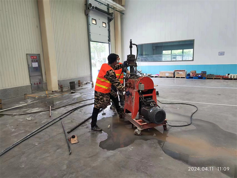 曲周厂房地面下沉塌陷注浆加固施工